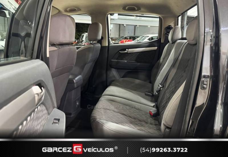 CHEVROLET - S10 - 2014/2015 - Preta - R$ 126.000,00