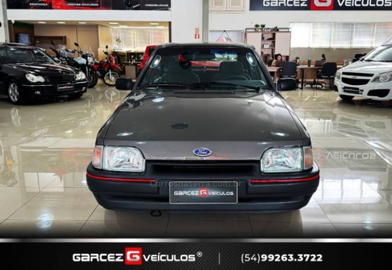 FORD - ESCORT - 1992/1992 - Cinza - R$ 46.000,00