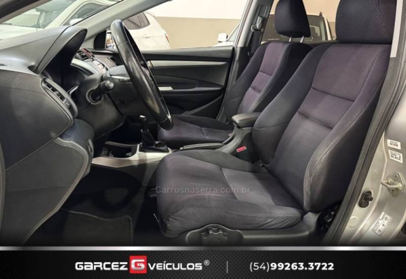 HONDA - CITY - 2010/2010 - Prata - R$ 45.000,00