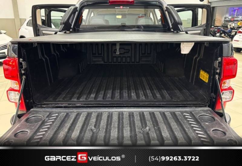 CHEVROLET - S10 - 2014/2015 - Preta - R$ 126.000,00