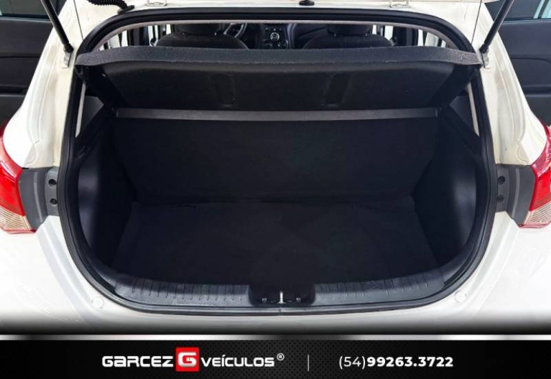 HYUNDAI - HB20 - 2015/2016 - Branca - R$ 52.000,00