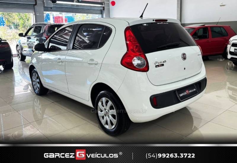 FIAT - PALIO - 2012/2013 - Branca - R$ 33.000,00