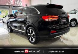 KIA MOTORS - SORENTO - 2015/2016 - Preta - R$ 115.000,00