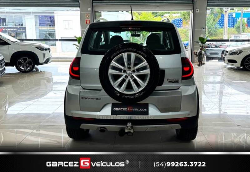 VOLKSWAGEN - CROSSFOX - 2013/2013 - Prata - R$ 42.900,00