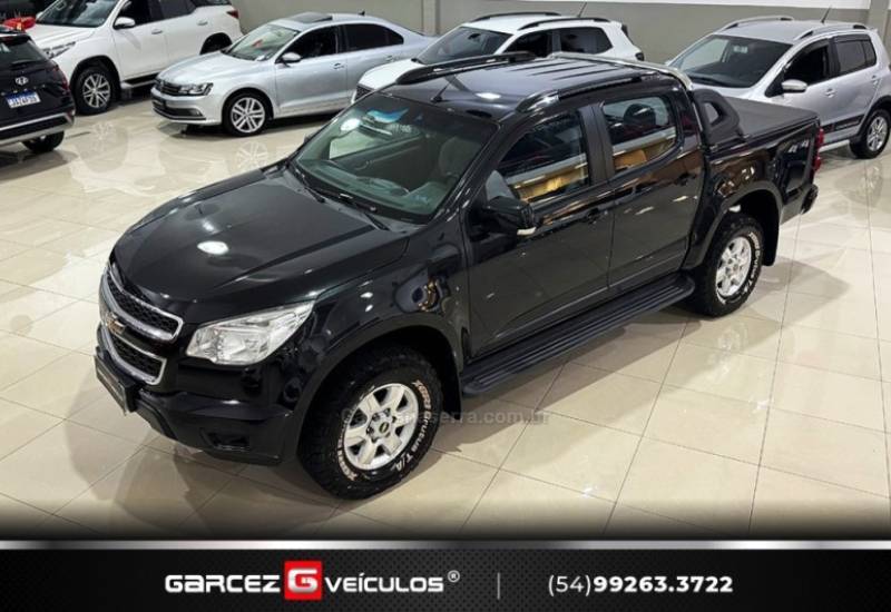 CHEVROLET - S10 - 2014/2015 - Preta - R$ 126.000,00