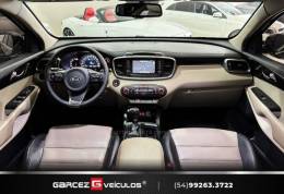 KIA MOTORS - SORENTO - 2015/2016 - Preta - R$ 115.000,00