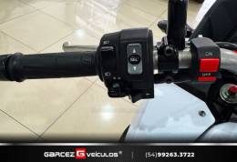 KAWASAKI - VERSYS 1000 - 2012/2013 - Branca - R$ 43.900,00