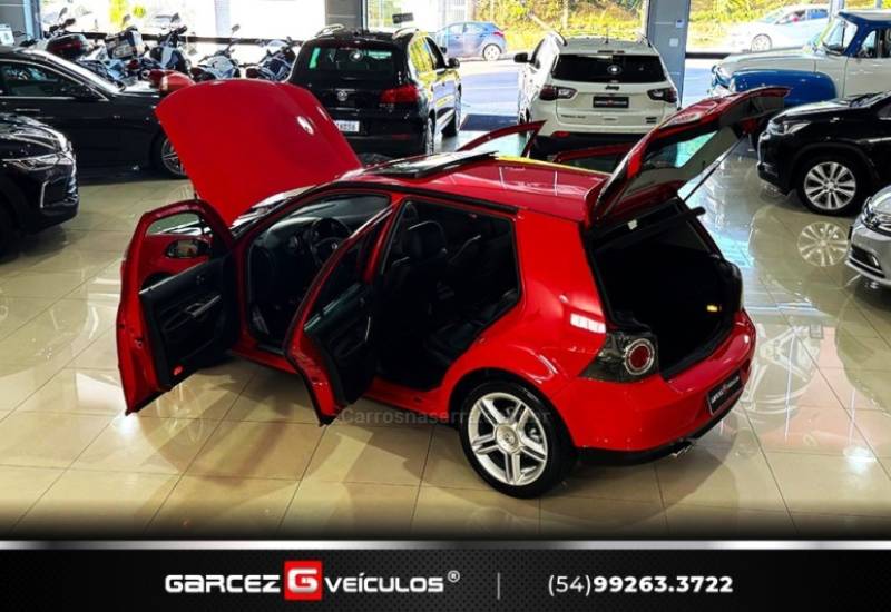 VOLKSWAGEN - GOLF - 2008/2009 - Vermelha - R$ 99.900,00