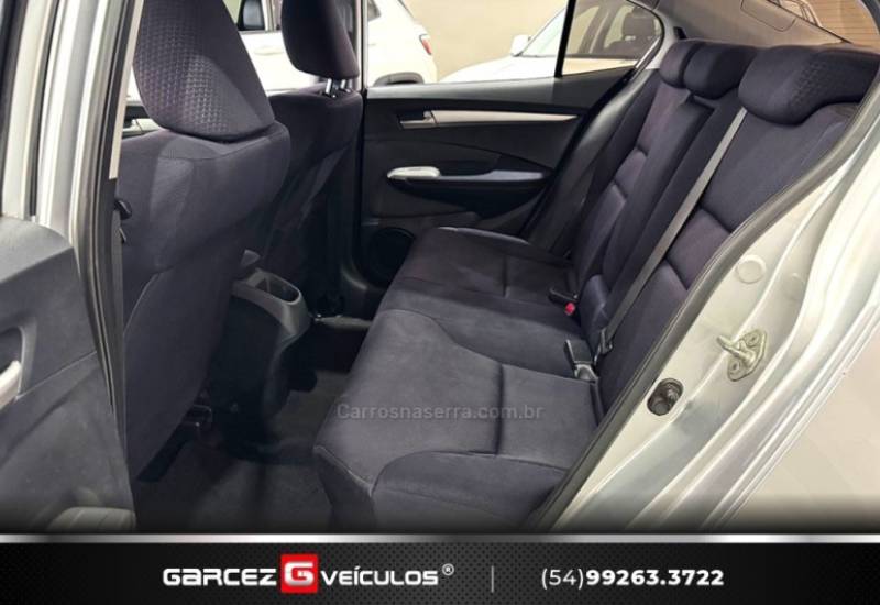 HONDA - CITY - 2010/2010 - Prata - R$ 45.000,00