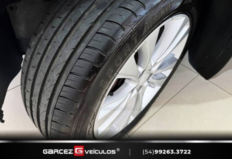 CHEVROLET - TRACKER - 2017/2018 - Preta - R$ 93.900,00
