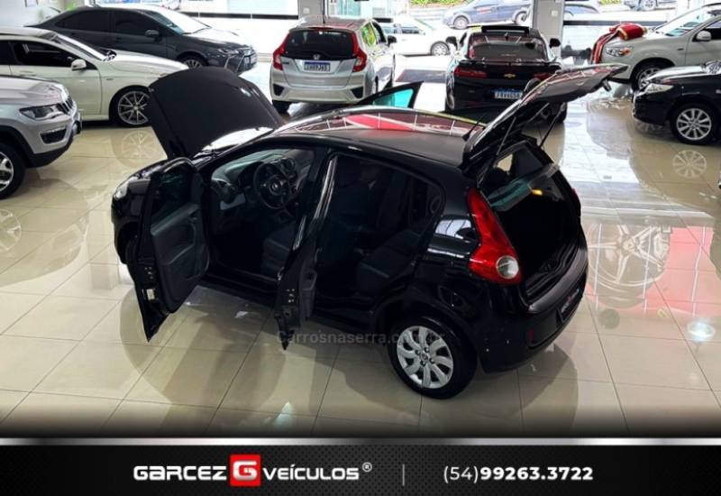 FIAT - PALIO - 2016/2016 - Preta - R$ 43.900,00