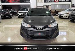 TOYOTA - YARIS - 2021/2022 - Cinza - R$ 84.900,00