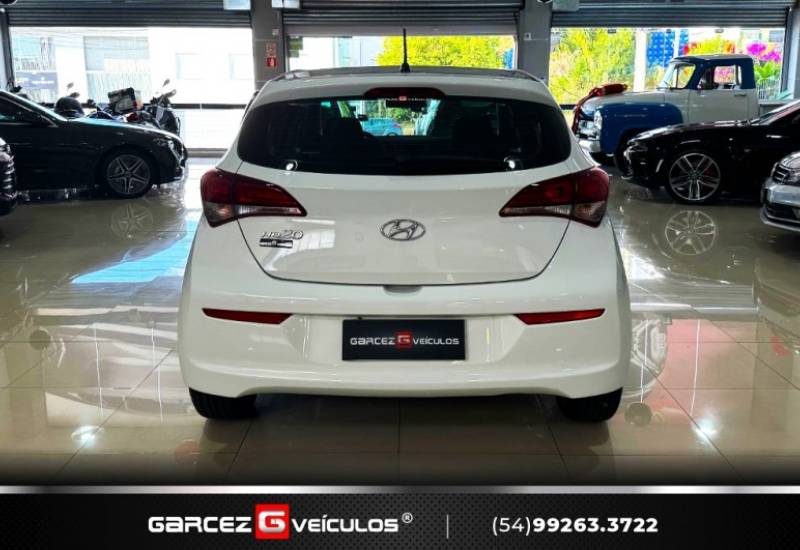 HYUNDAI - HB20 - 2015/2016 - Branca - R$ 52.000,00