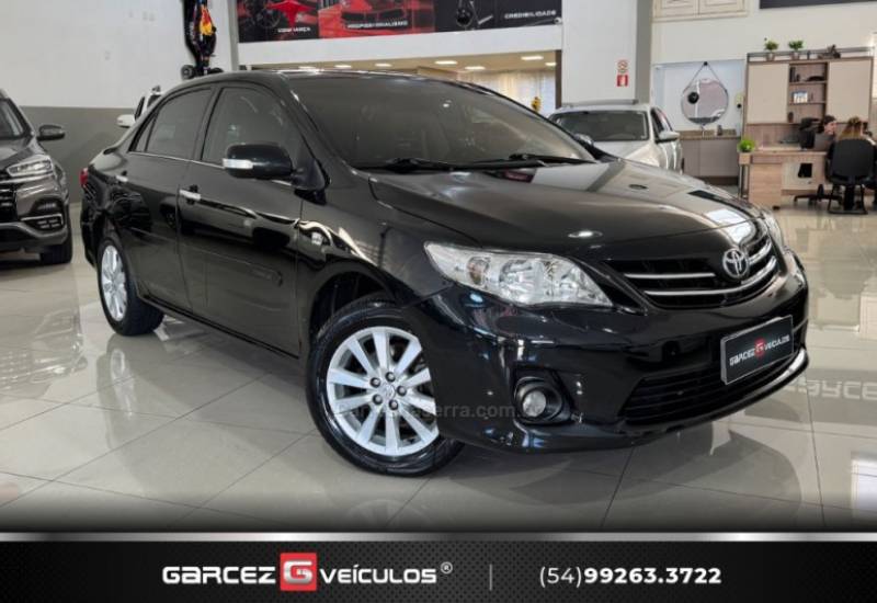 TOYOTA - COROLLA - 2012/2013 - Preta - R$ 77.900,00