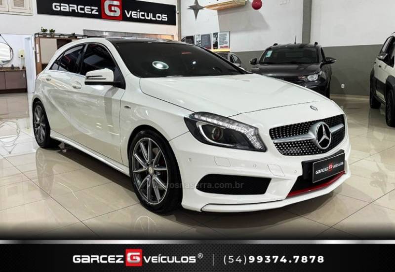 MERCEDES-BENZ - A 250 - 2014/2015 - Branca - R$ 119.900,00