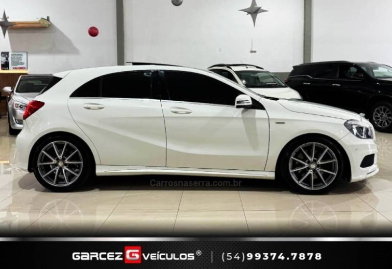 MERCEDES-BENZ - A 250 - 2014/2015 - Branca - R$ 119.900,00
