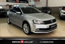 VOLKSWAGEN - JETTA - 2015/2016 - Prata - R$ 92.000,00