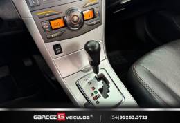 TOYOTA - COROLLA - 2013/2014 - Prata - R$ 72.000,00