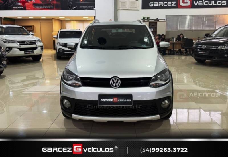 VOLKSWAGEN - CROSSFOX - 2010/2011 - Prata - R$ 45.900,00