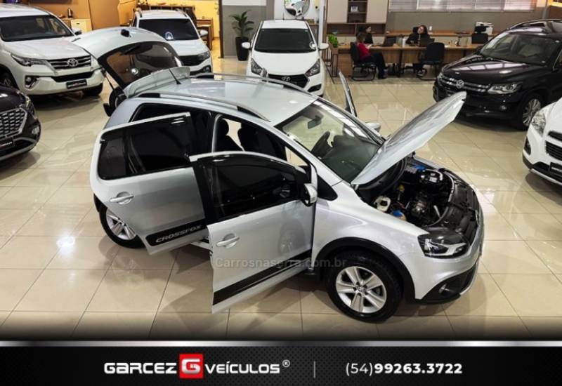 VOLKSWAGEN - CROSSFOX - 2010/2011 - Prata - R$ 45.900,00