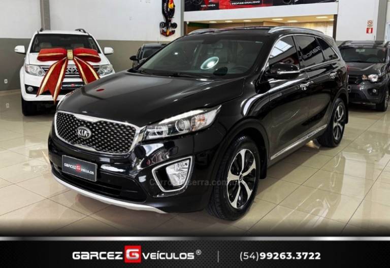 KIA MOTORS - SORENTO - 2015/2016 - Preta - R$ 115.000,00