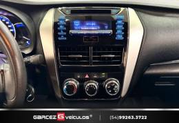 TOYOTA - YARIS - 2019/2019 - Prata - R$ 77.900,00