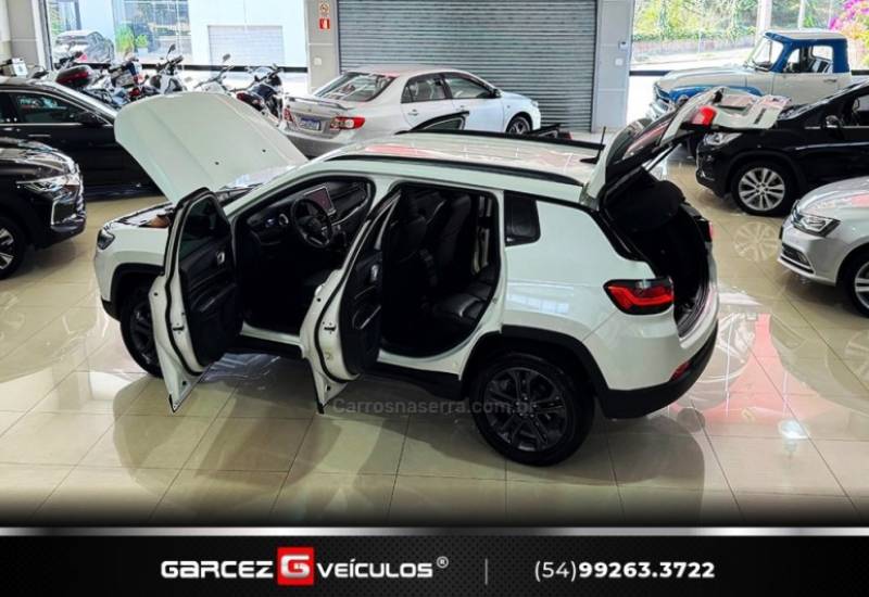 JEEP - COMPASS - 2021/2022 - Branca - R$ 149.900,00
