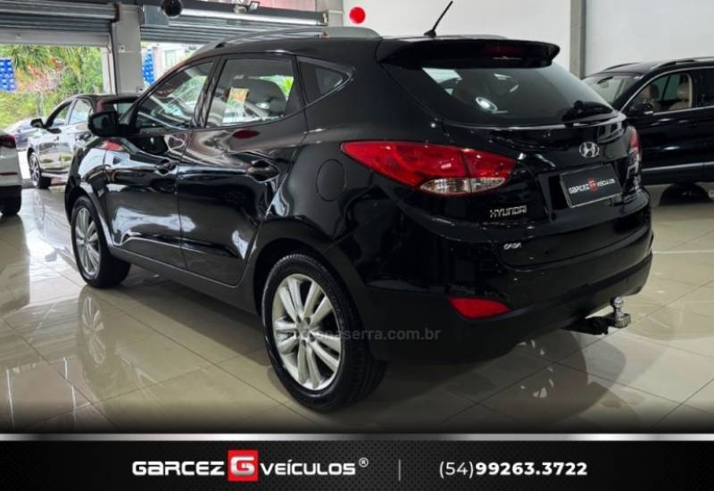 HYUNDAI - IX35 - 2010/2011 - Preta - R$ 59.900,00