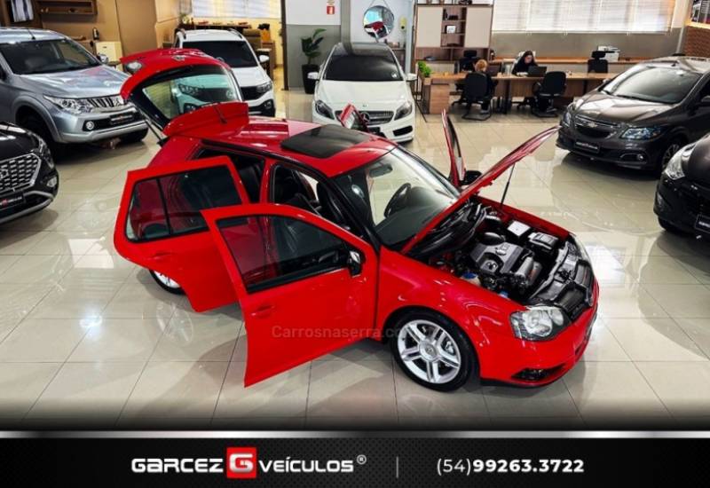 VOLKSWAGEN - GOLF - 2008/2009 - Vermelha - R$ 80.000,00