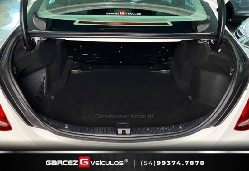 MERCEDES-BENZ - C 180 - 2015/2016 - Branca - R$ 117.900,00
