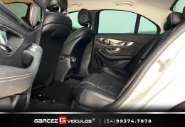 MERCEDES-BENZ - C 180 - 2015/2016 - Branca - R$ 117.900,00