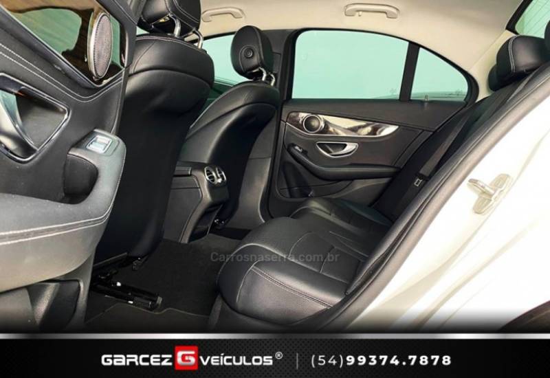 MERCEDES-BENZ - C 180 - 2015/2016 - Branca - R$ 117.900,00
