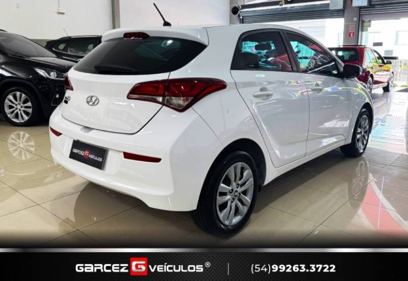 HYUNDAI - HB20 - 2015/2016 - Branca - R$ 52.000,00