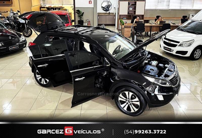 KIA MOTORS - SPORTAGE - 2012/2013 - Preta - R$ 75.000,00