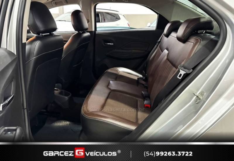 CHEVROLET - COBALT - 2017/2017 - Prata - R$ 59.000,00