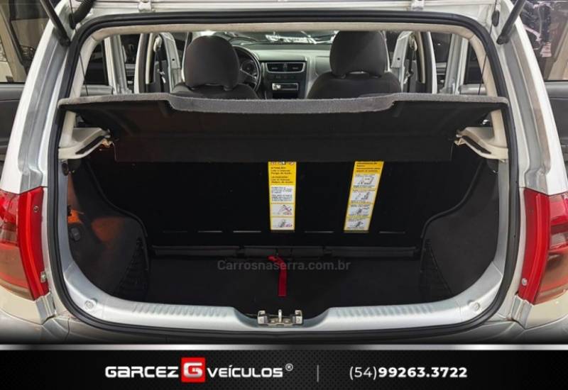 VOLKSWAGEN - CROSSFOX - 2010/2011 - Prata - R$ 45.900,00
