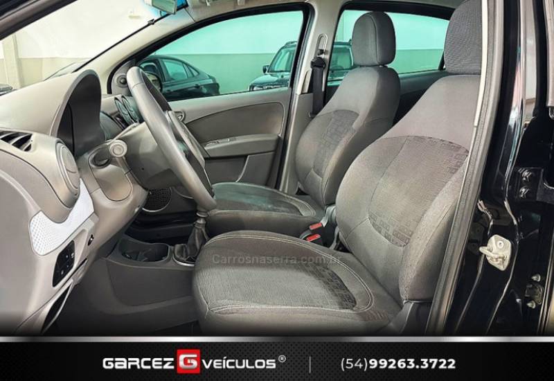 FIAT - PALIO - 2016/2016 - Preta - R$ 43.900,00