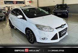 FORD - FOCUS - 2015/2015 - Branca - R$ 64.000,00