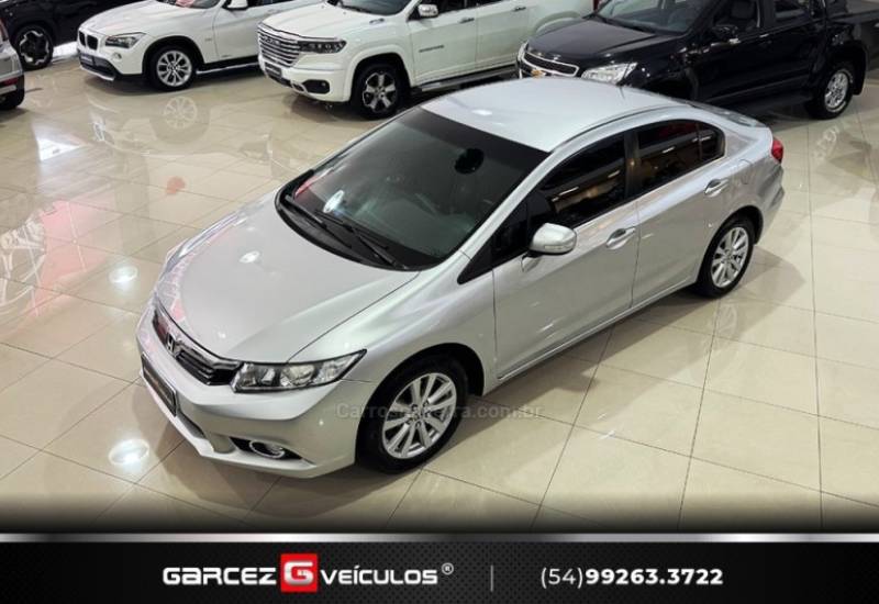HONDA - CIVIC - 2013/2014 - Prata - R$ 74.900,00