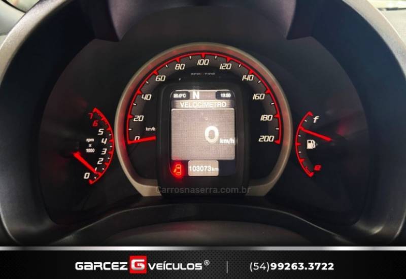 FIAT - UNO - 2014/2015 - Branca - R$ 45.900,00