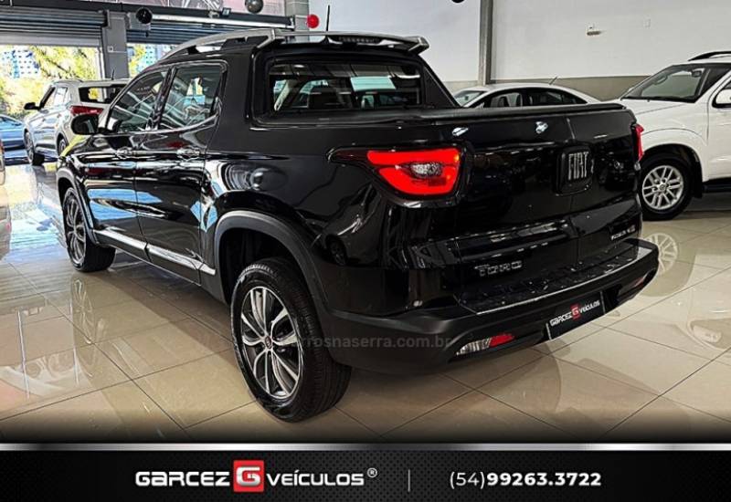 FIAT - TORO - 2020/2021 - Preta - R$ 121.900,00