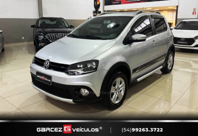 VOLKSWAGEN - CROSSFOX - 2010/2011 - Prata - R$ 45.900,00