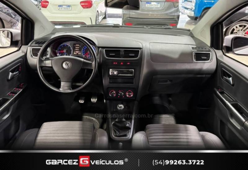 VOLKSWAGEN - CROSSFOX - 2010/2011 - Prata - R$ 45.900,00