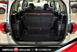 CHEVROLET - SPIN - 2019/2020 - Branca - R$ 76.900,00