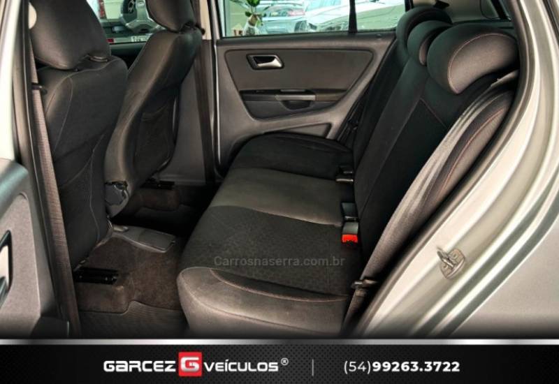 VOLKSWAGEN - CROSSFOX - 2013/2013 - Prata - R$ 42.900,00