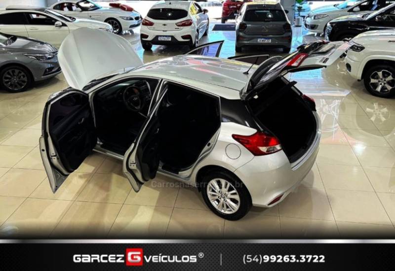 TOYOTA - YARIS - 2019/2019 - Prata - R$ 77.900,00
