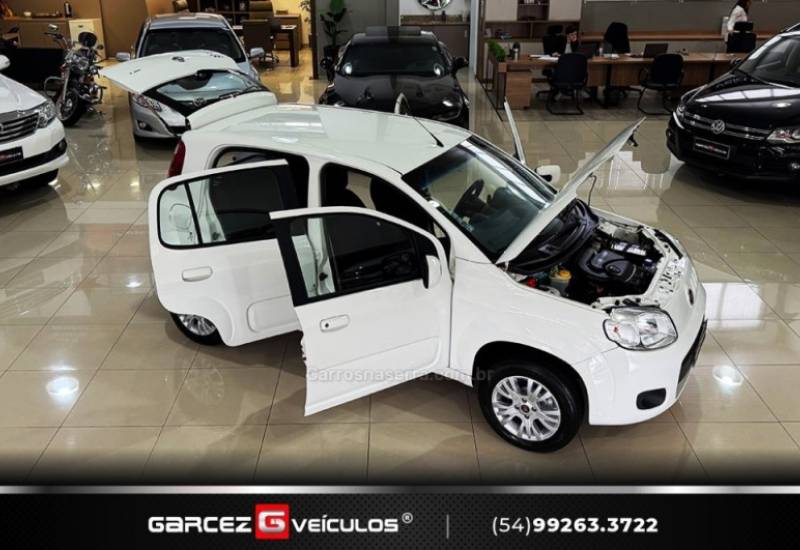 FIAT - UNO - 2014/2015 - Branca - R$ 35.900,00