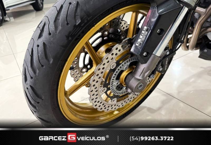 KAWASAKI - VERSYS 1000 - 2012/2013 - Branca - R$ 43.900,00