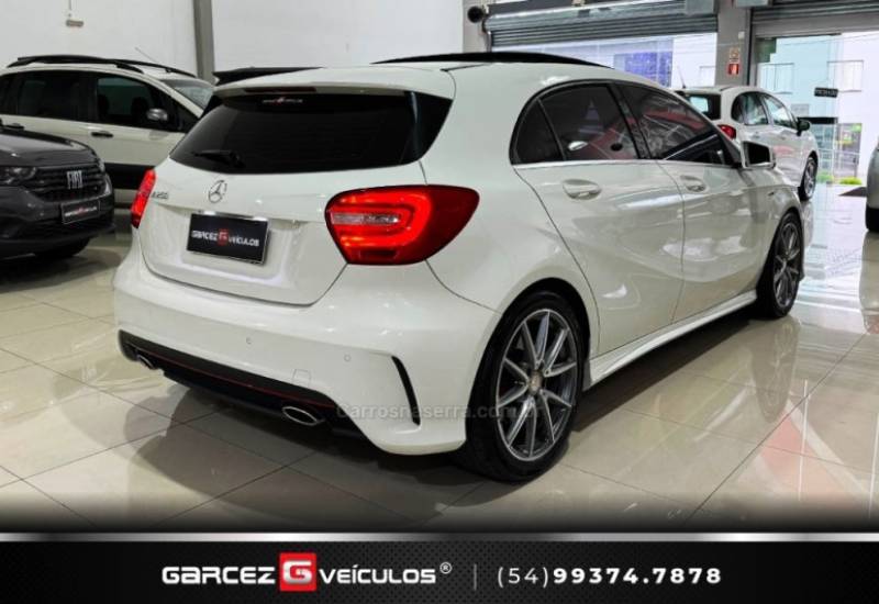 MERCEDES-BENZ - A 250 - 2014/2015 - Branca - R$ 119.900,00