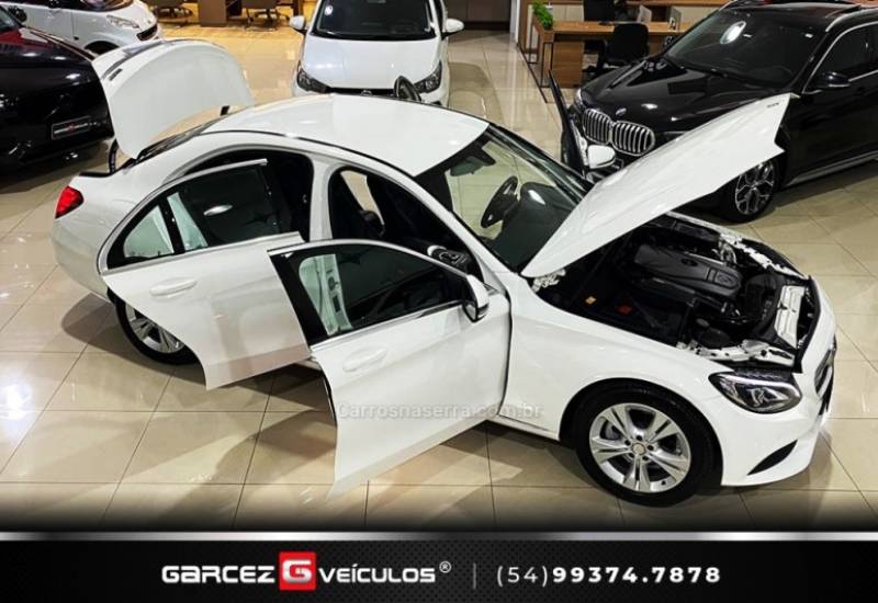 MERCEDES-BENZ - C 180 - 2015/2016 - Branca - R$ 117.900,00